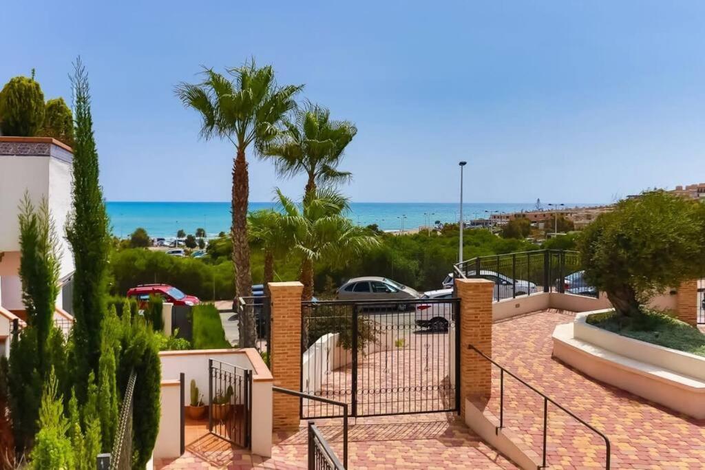 Azul Beach By La Mata Beach Торрев'єха Екстер'єр фото